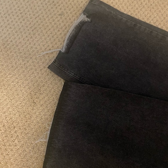 Kittenish black loose fitting denim - Picture 4 of 5